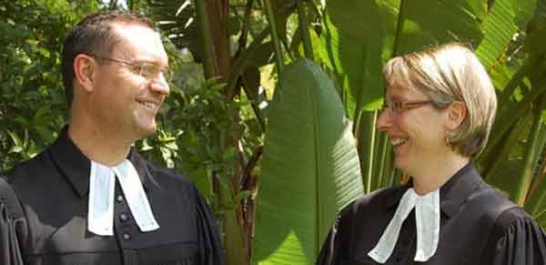 Das Pfarrerehepaar Heiko Zürn und Katrin Zürn-Steffens betreut seit dem Jahr 2011 im Auftrag der EKD die deutsche Gemeinde in Johannesburg. – Bild: Zürn-Steffens
