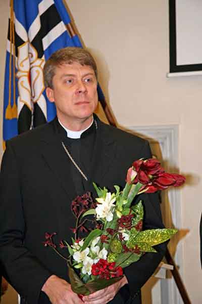 Der designierte Erzbischof Urmas Viilma nach der Wahl. – Bild: EELK